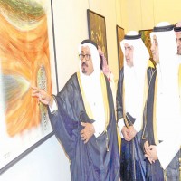 الفصام يستعرض التراث الكويتي عبر لوحاته